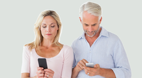 Murfreesboro couple using smartphones