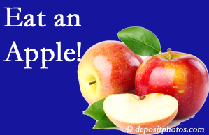 Murfreesboro chiropractic care recommends healthy diets full of fruits and veggies, so enjoy an apple the apple season!
